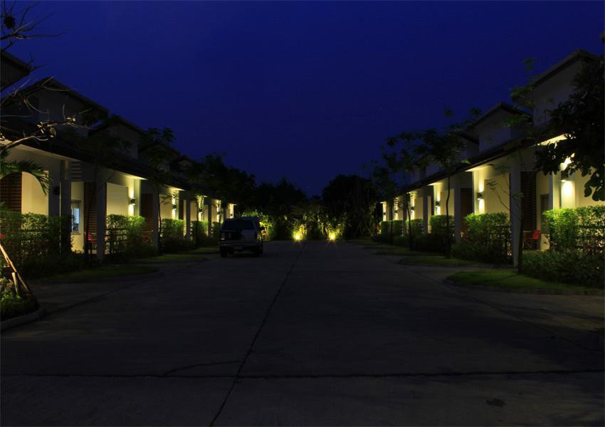 Saabpaiboon Grand Resort Ban Talat Стая снимка