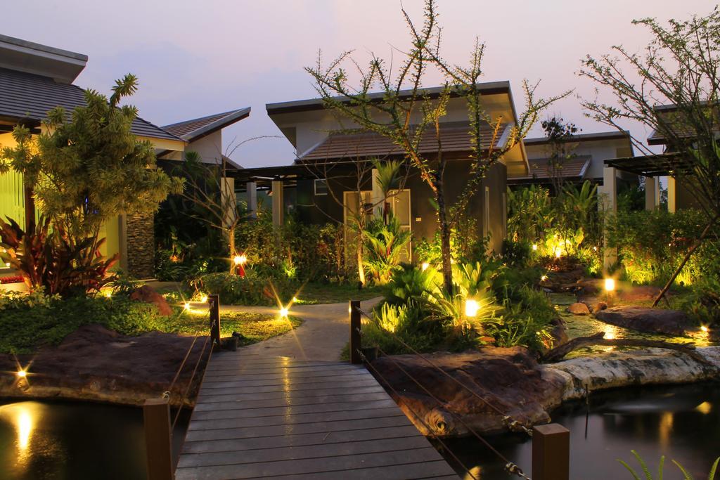 Saabpaiboon Grand Resort Ban Talat Стая снимка