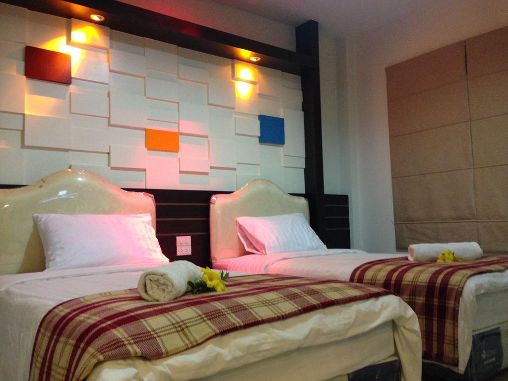 Saabpaiboon Grand Resort Ban Talat Стая снимка