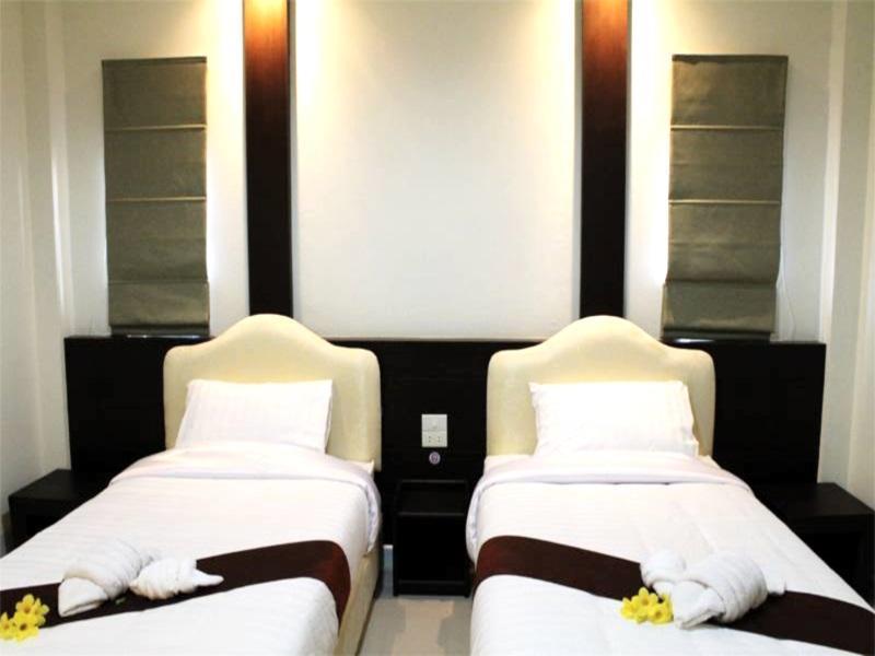 Saabpaiboon Grand Resort Ban Talat Екстериор снимка